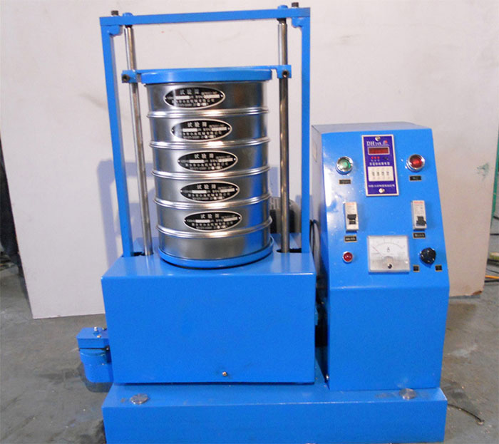 磁懸浮試驗篩利用磁懸浮的特殊功能，能幫助該產(chǎn)品實現(xiàn)：上下，前后，左右等多種運動方式。